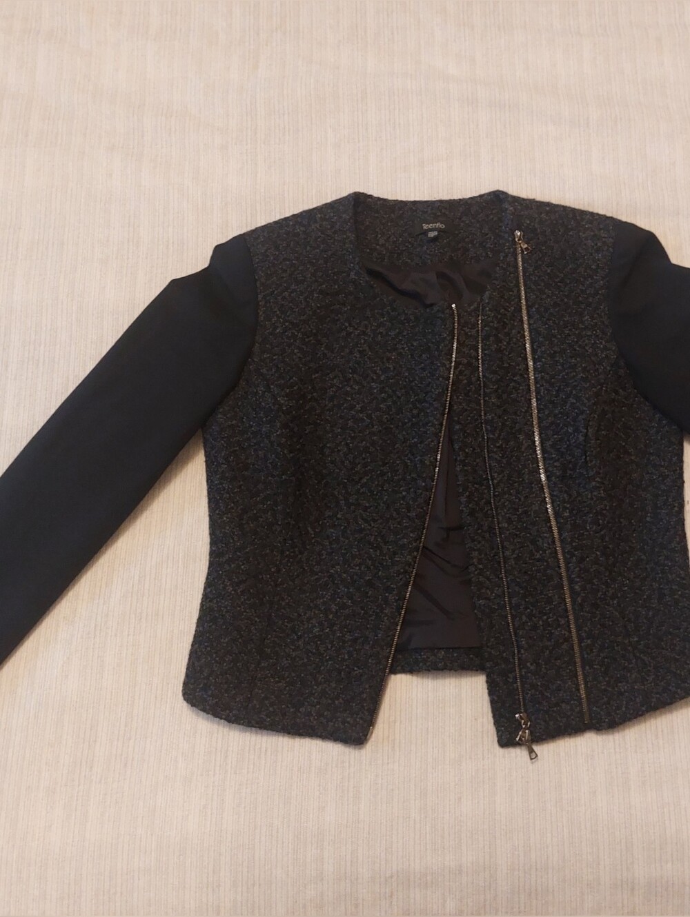 Teenflo Black Textured Front Zip Jacket Size 4